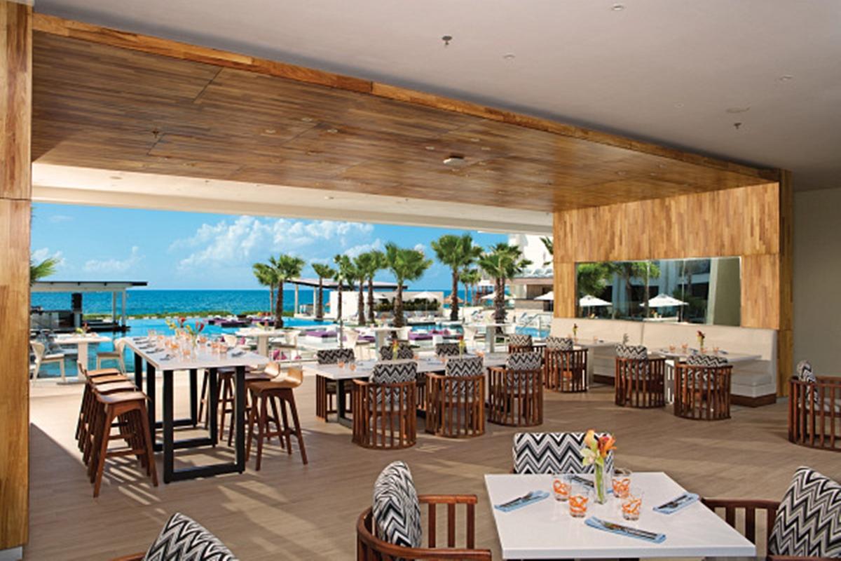 Breathless Riviera Cancun - Adults Only 莫雷洛斯港 外观 照片